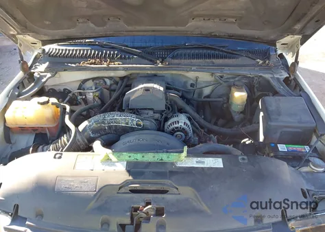 1999 Chevrolet Silverado 1500 из США, поврежденный, VIN 1GCEC14V7XZ162769